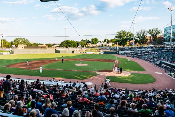 crowd_and_field_Columbia_Fireflies