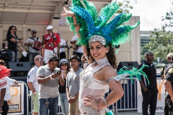 performer_Main_St_Latin_Fest