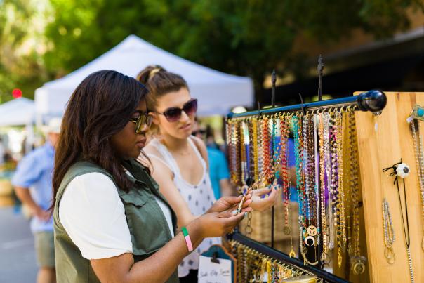 women_shopping_for_jewelry