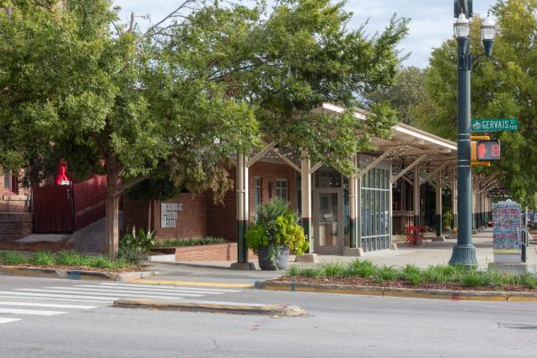 Exterior of the Columbia SC Visitors Center on Lincoln Street
