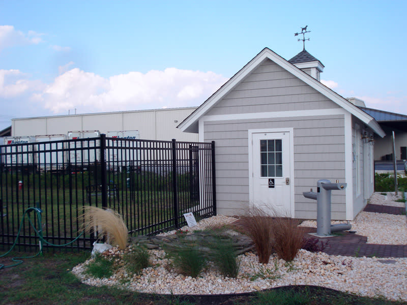https://assets.simpleviewinc.com/sv-crystalcoastnc/image/fetch/c_limit%2Cq_75%2Cw_1200/https%3A//assets.simpleviewinc.com/simpleview/image/upload/crm/crystalcoastnc/PAWS-Bark-ParkMorehead-City-NC-Gatehouse-June-2011-2_A3A2A164-5056-A36A-0A40133595BE9FBB-a3a2a0d55056a36_a3a2a1ba-5056-a36a-0a2128ca622a0d70.jpg