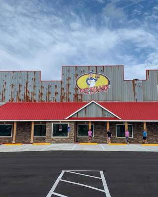 Fat Fellas Exterior