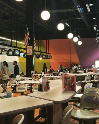 Mac Daddy's Sports Bar & Grill
