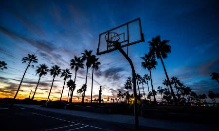 Basketball hoop