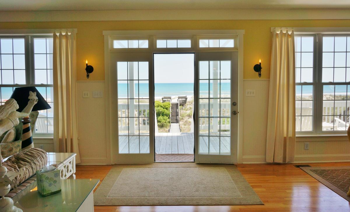 Spinnaker's Oceanfront Rental
