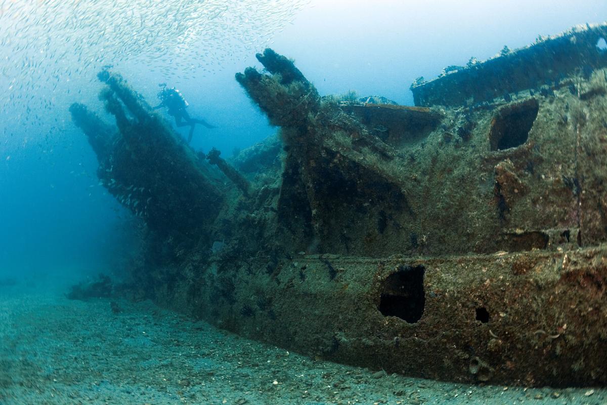 U-352
