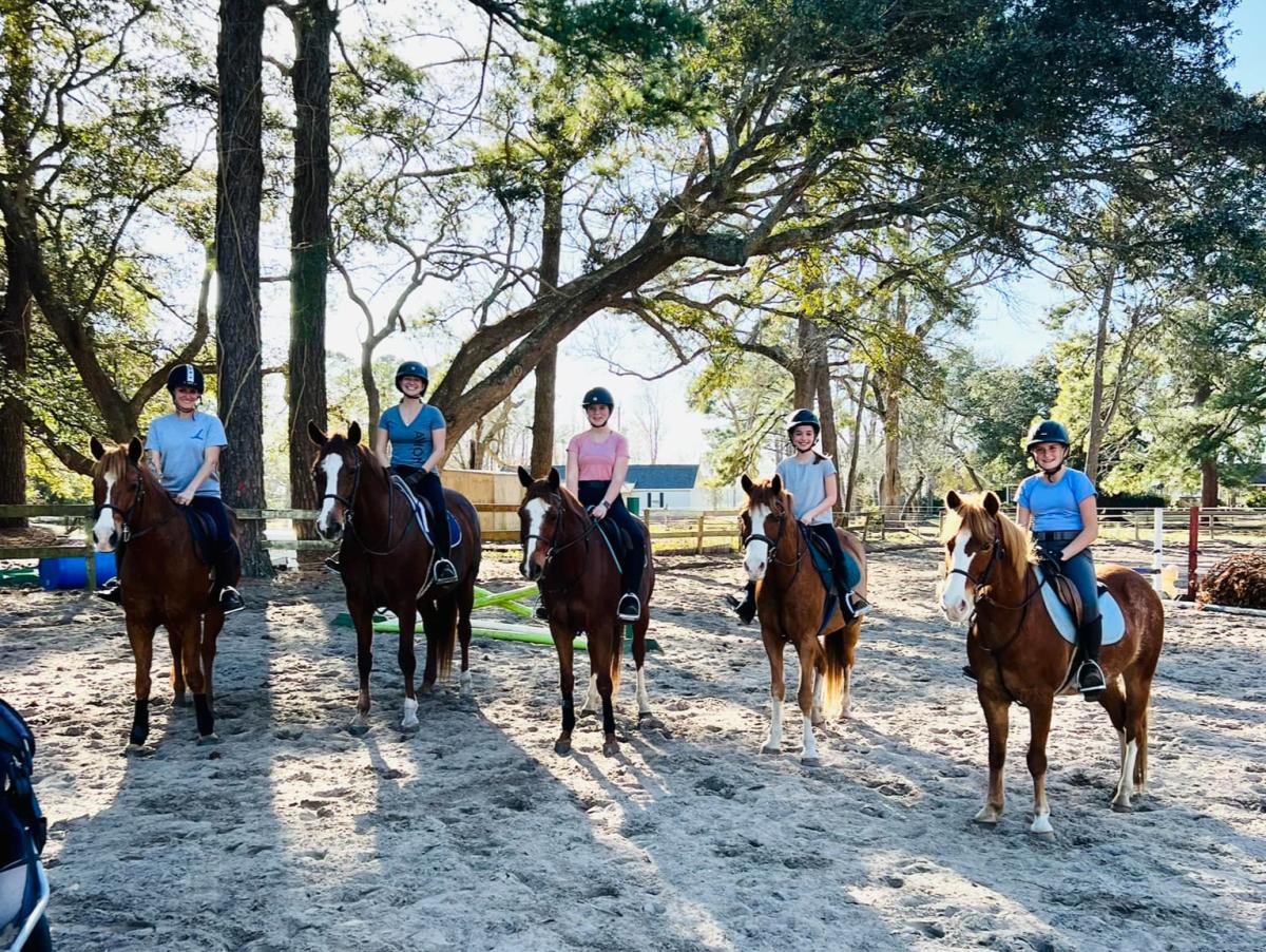 Eterna Riverview Stables