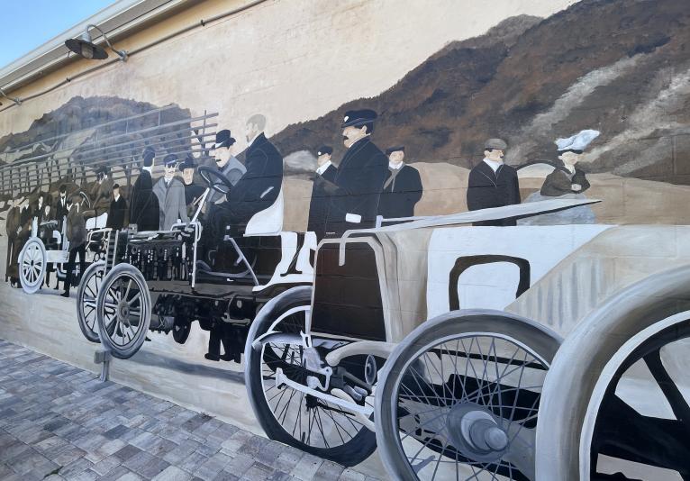 Mural - Ormond Garage