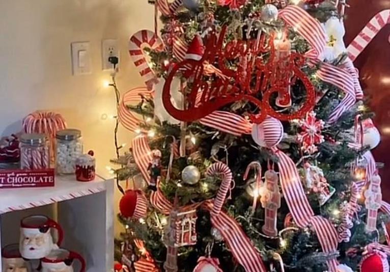 christmas tree decor