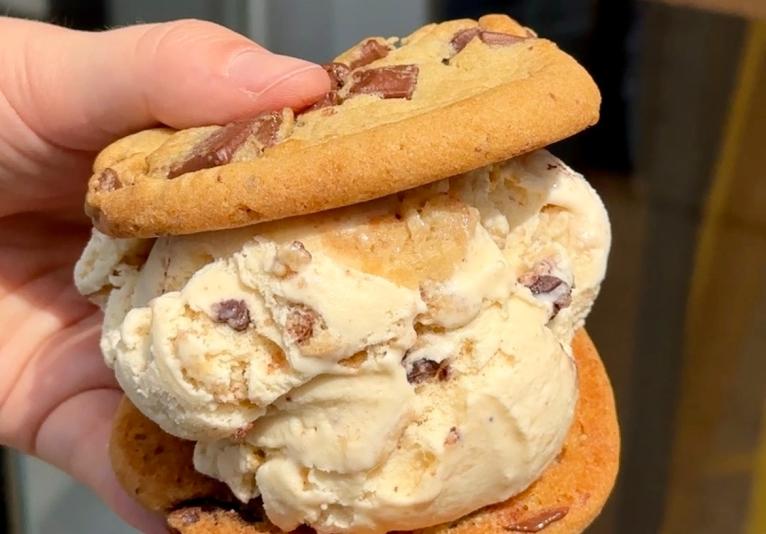 Insomnia Cookies