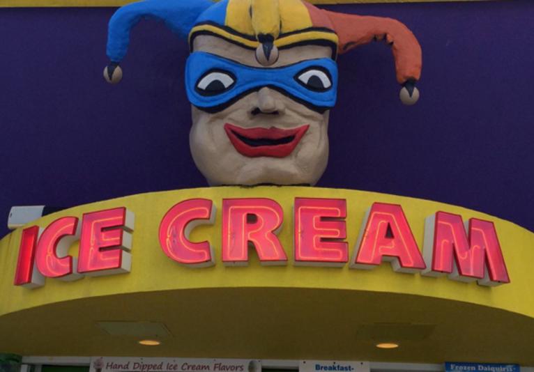 Mardi Gras Fun Center & Snackbar