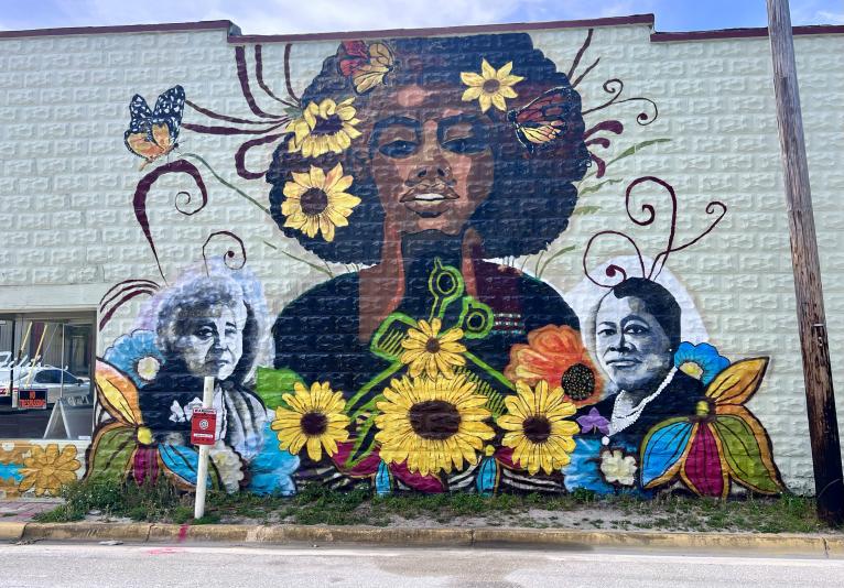 Mural - Fifi's Beauty Salon