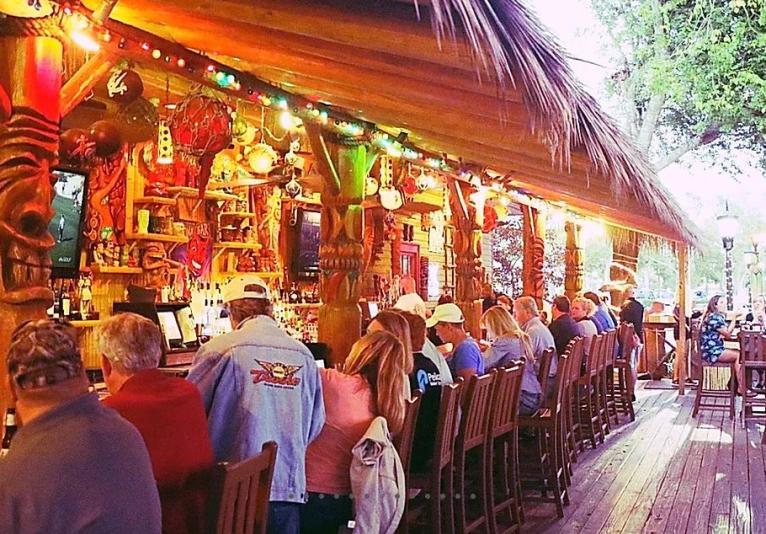Grind Gastropub and Kona Tiki Bar
