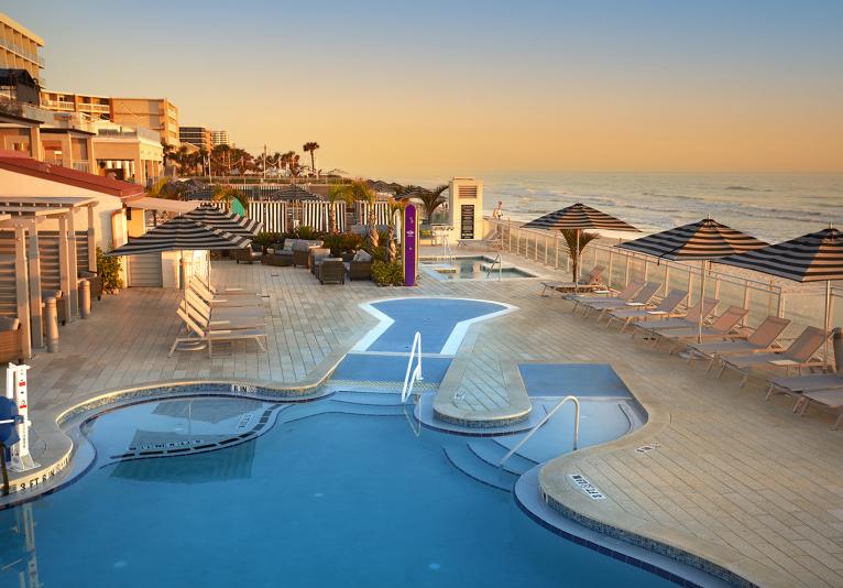 Hard Rock pool at night