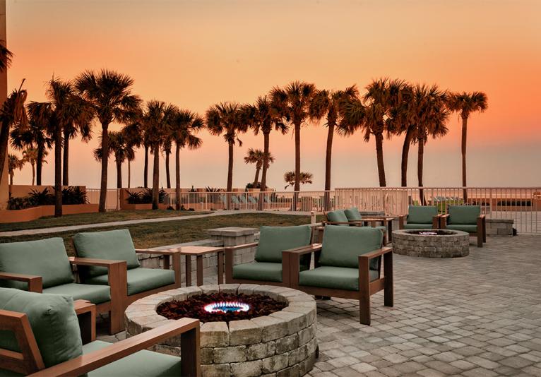 Holiday Inn Hotel and Suites 1