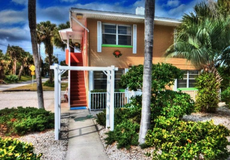 2 Bedroom Apts Across the Street from Ocean