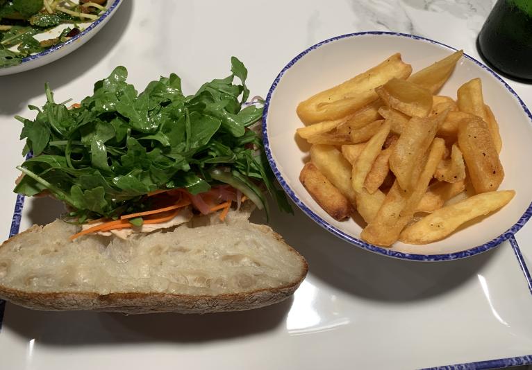 Cast & Crew chicken sandwich