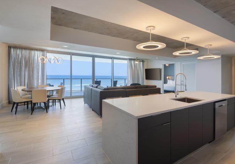 3 Bedroom Oceanfront Condo | Max Beach Resort