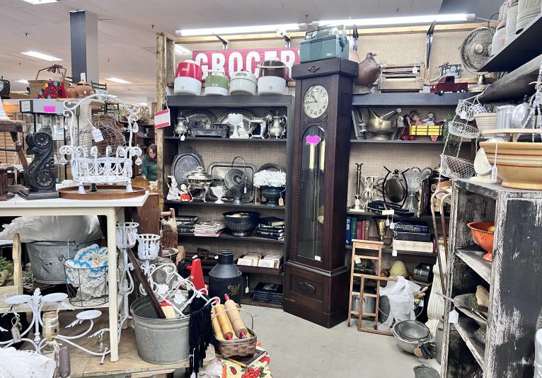 Starrdust Antiques