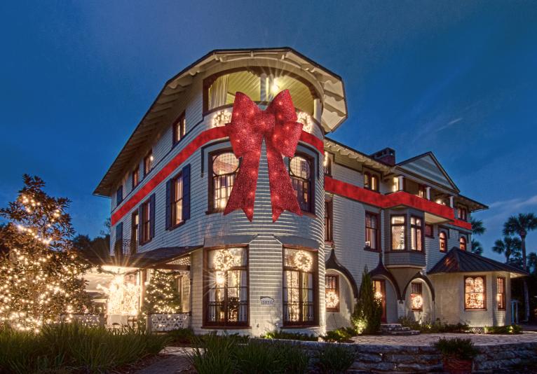 Stetson Mansion - Christmas Exterior 6