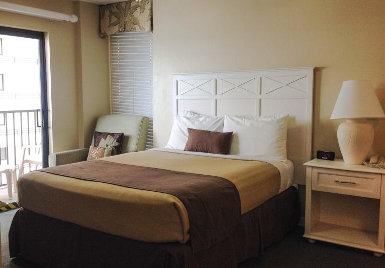 Tropic Shores bedroom