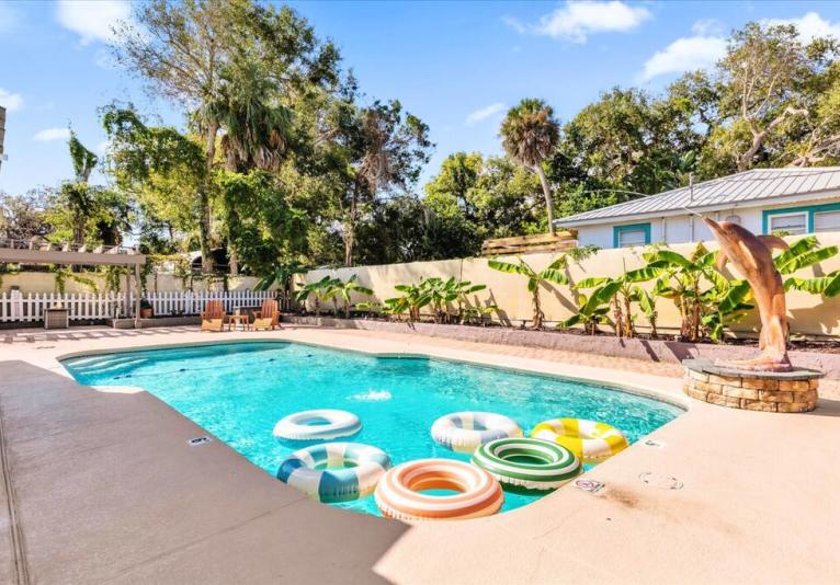 pool