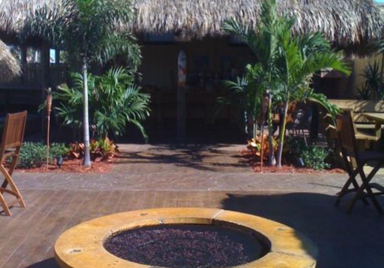 tiki hut