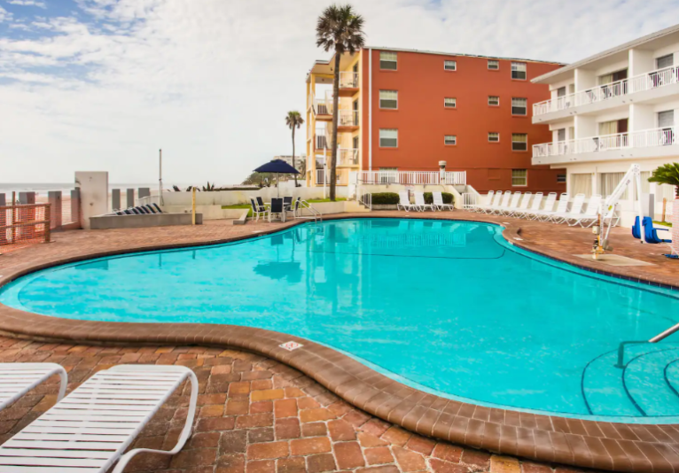 Days Inn Mainsail