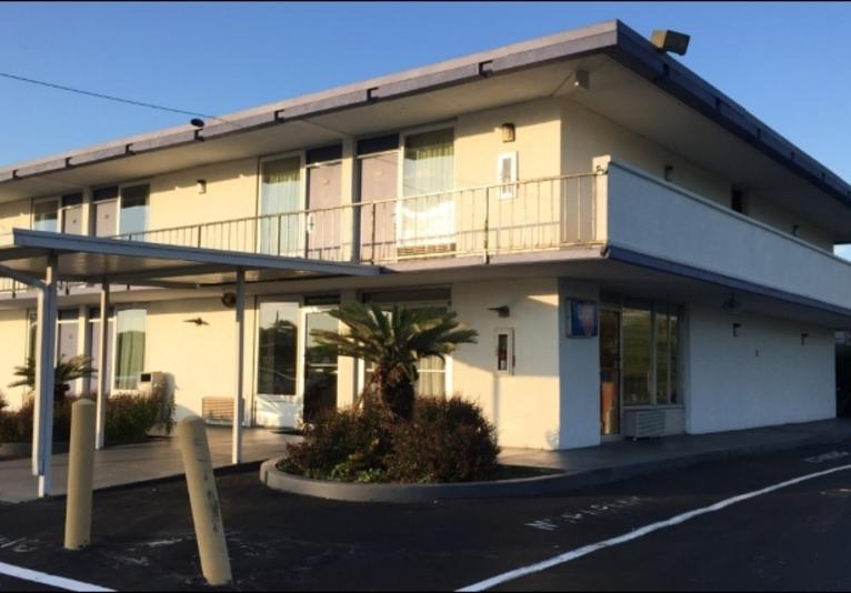 Motel 6