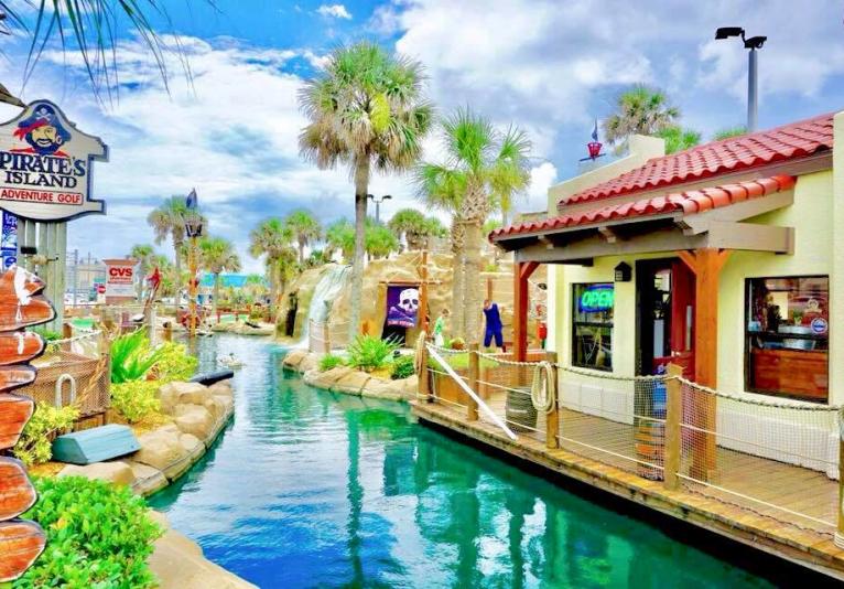 Pirate's Island Mini Golf