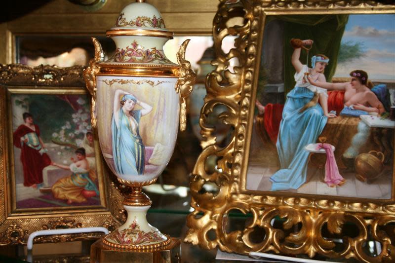 Arlequin Antiques | Daytona Beach, FL 32114