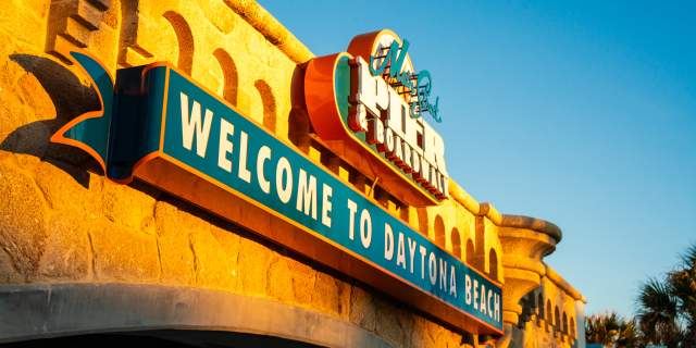 Welcome to Daytona Beach Arch - Main Street