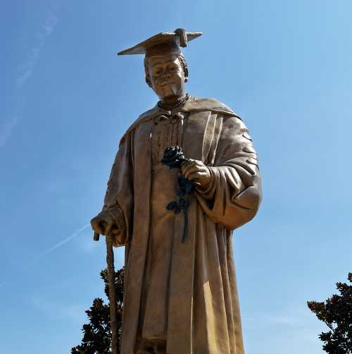 Statue of Mary Mcleod Bethune