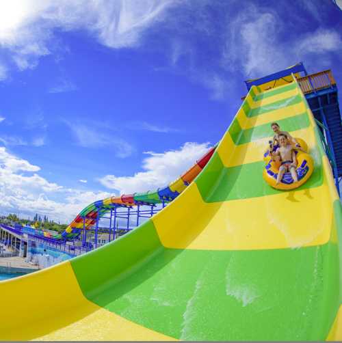 Kids on waterslide - Daytona Lagoon