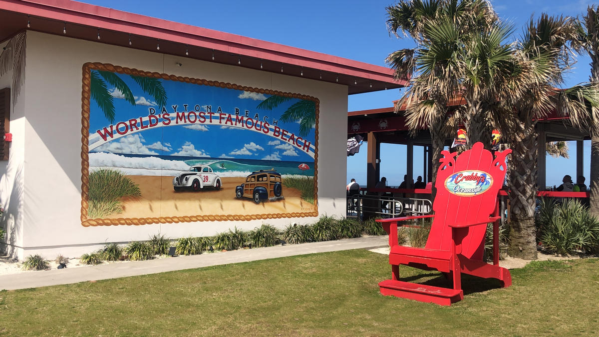 Mural - Crabby's Oceanside