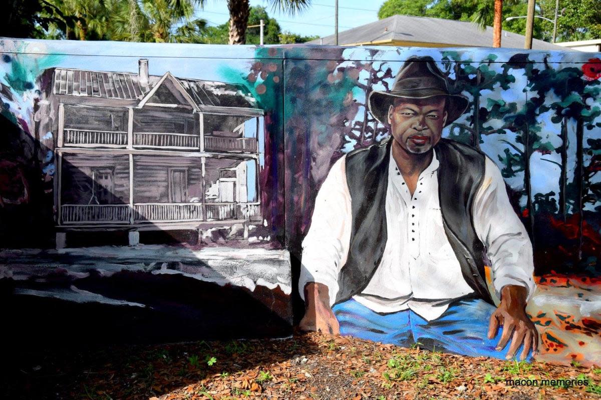 Murals at Painters Pond