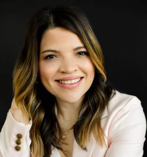 Amber Smith Headshot - 2023