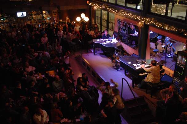 Blue Moon Dueling Piano Bar & Restaurant