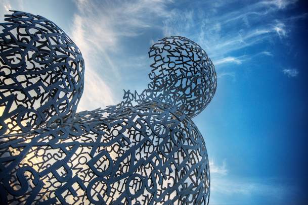 Catch Des Moines - John and Mary Pappajohn Sculpture Park