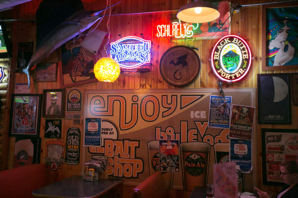 Catch Des Moines - El Bait Shop