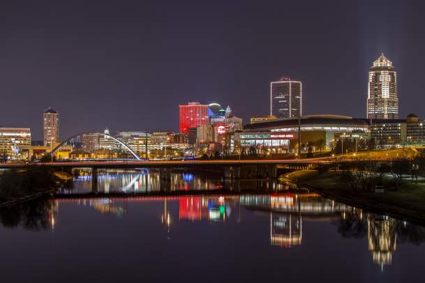 Downtown Des Moines Skyline at night