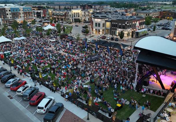 District at Prairie Trail – Live Music