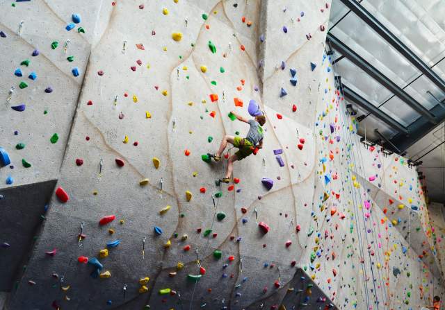 Catch Des Moines - Climb Iowa