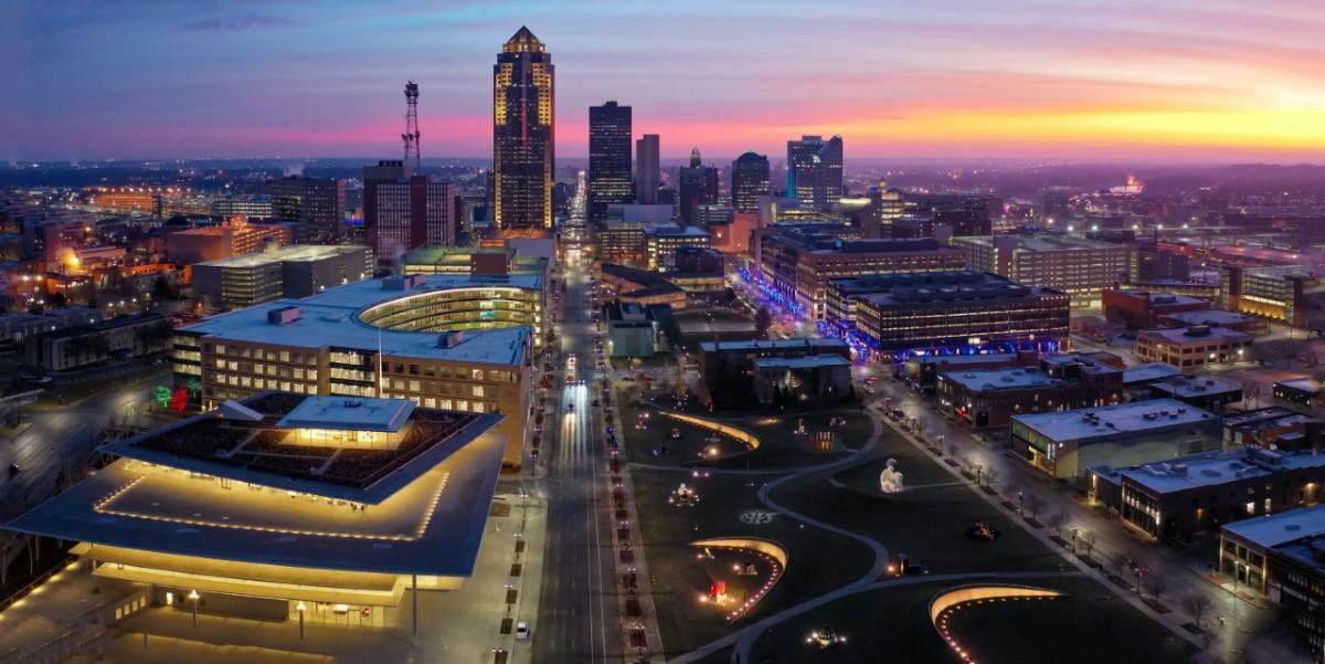 Aerial view of the skyline night and downtown Des Moines