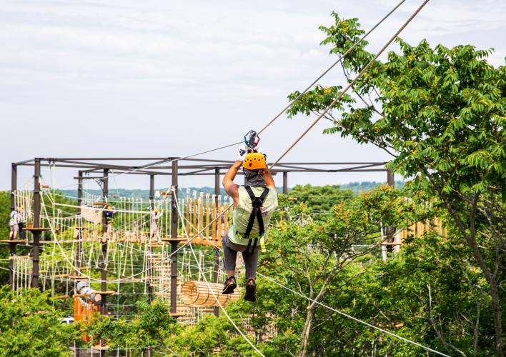 Eight_Tower_Adventure_Hex_Tower_Zipline