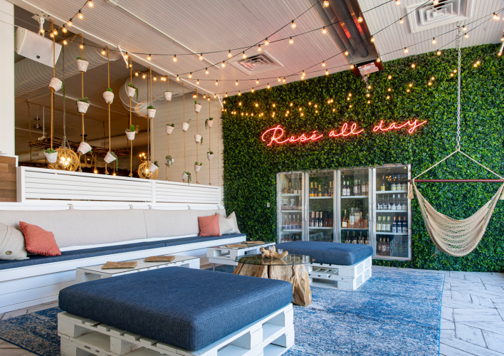 Rosé Lounge
