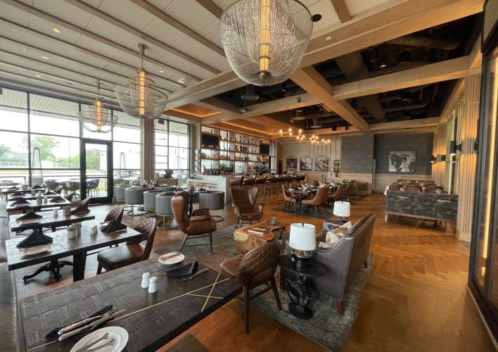 Bar Dining