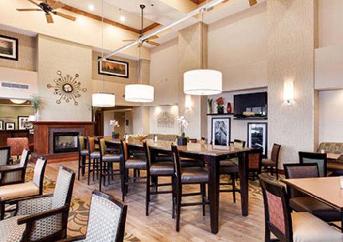HamptonInn_Addison.jpg