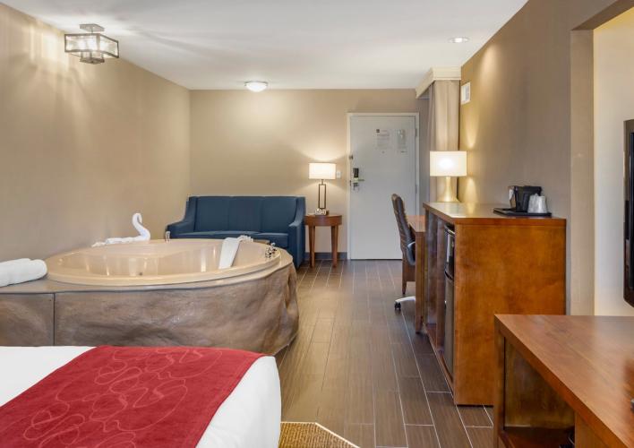 Premium Jacuzzi Suite