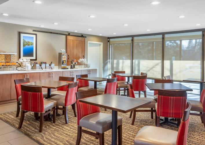 Breakfast Room